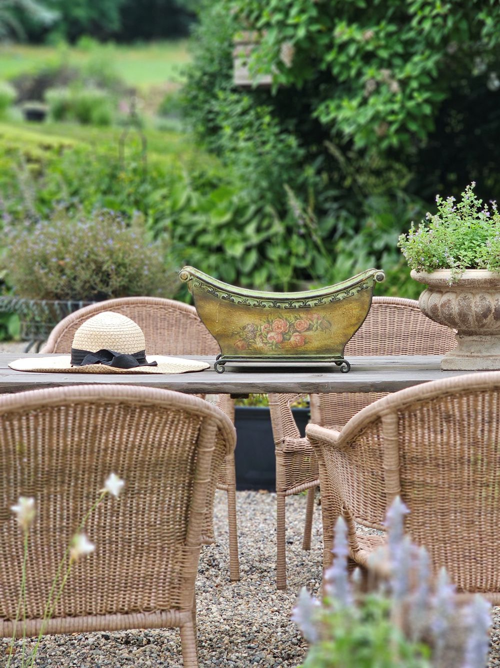 Jardinière de style français vieilli