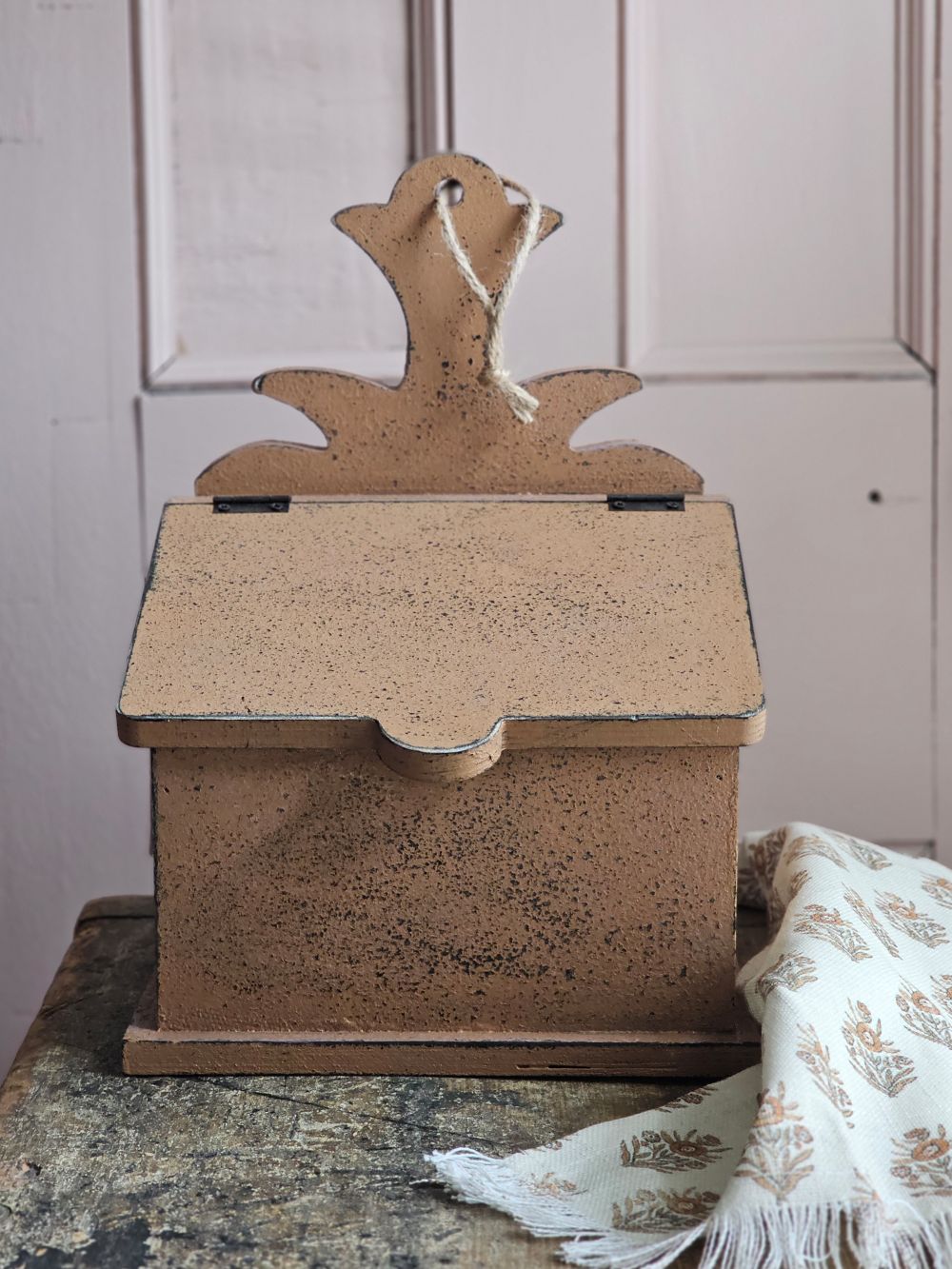Boîte à recettes primitive vieillie