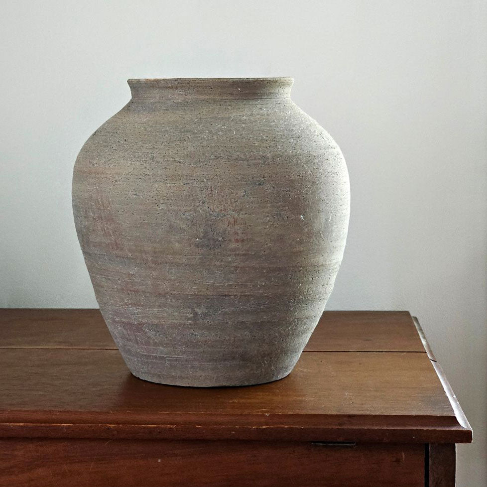 Toskanische Stein-Bauernhausvase