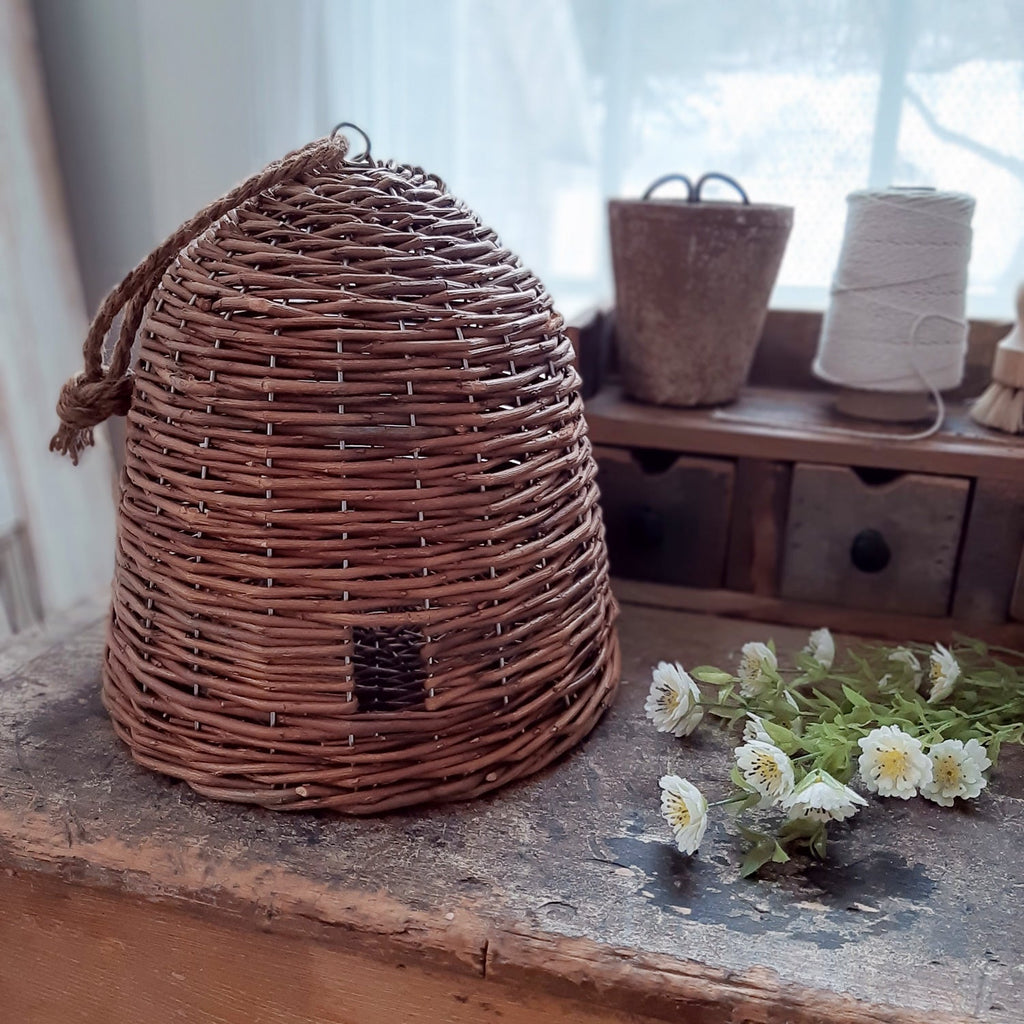 Weiden-Bienenstock aus Jute