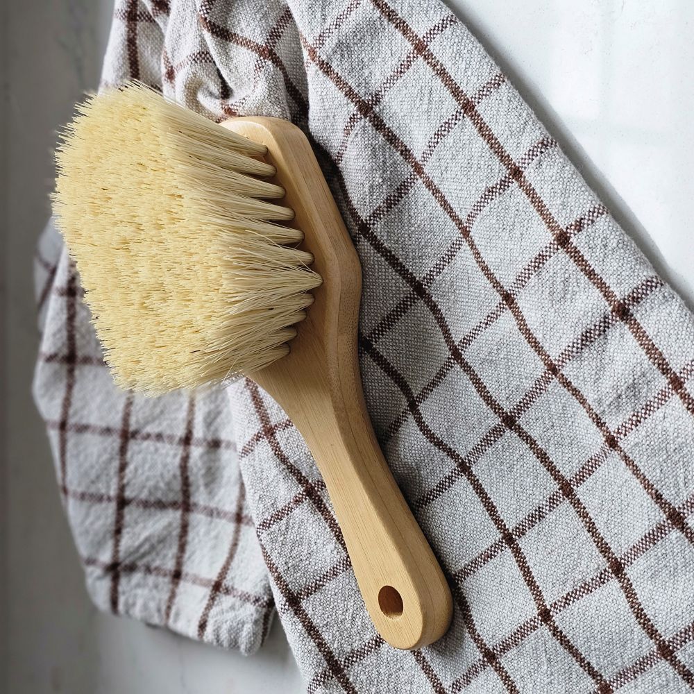 Schrubbürste aus Holz