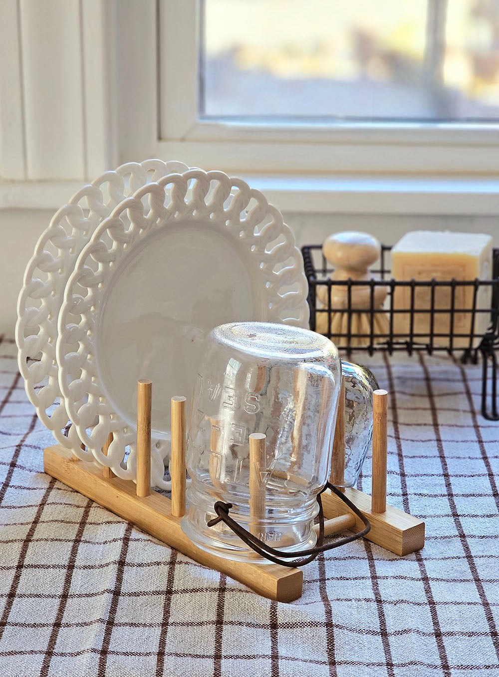 Black Wood Plate Rack